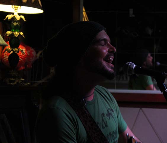 Au micro libre Guy Boucher nous a présenté un éventail de ses compositions